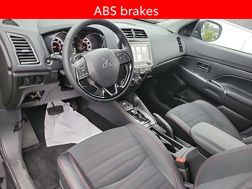Used 2024 Mitsubishi Outlander Sport SE AWD/4WD image 7