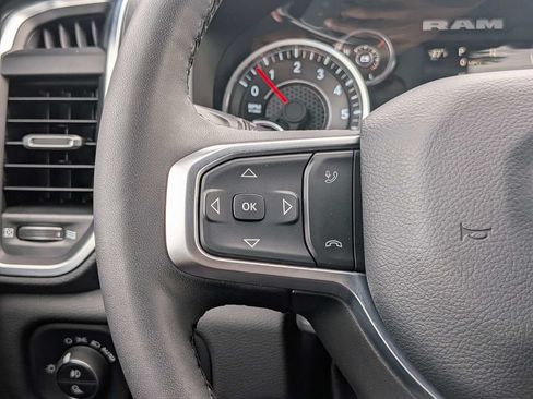 Used 2025 RAM 1500 Big Horn AWD/4WD image 24