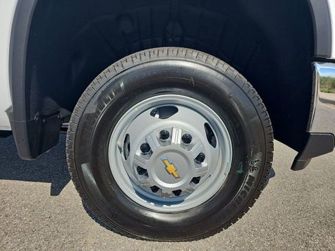New 2025 Chevrolet Silverado 3500 W/T AWD/4WD image 31