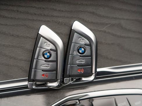 Used 2023 BMW M850i xDrive Coupe image 30