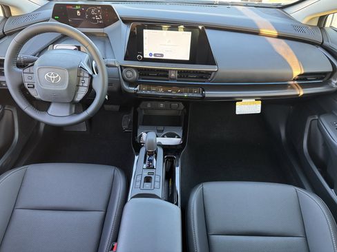 New 2026 Toyota Prius Plug-In Hybrid image 4