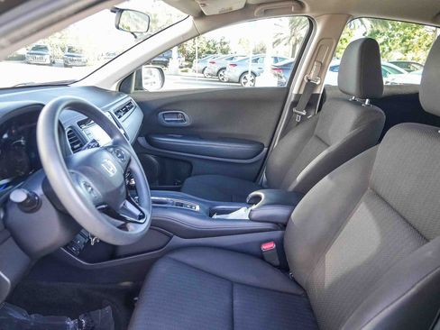Used 2016 Honda HR-V LX image 17