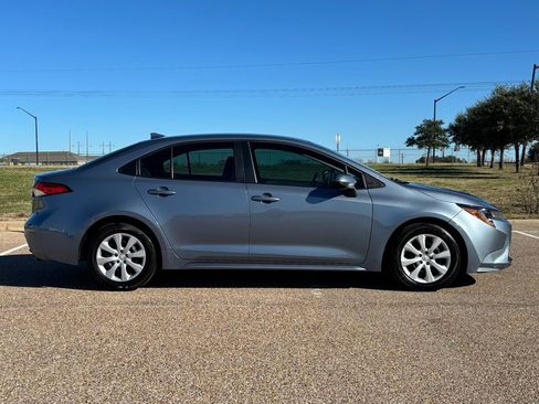 Used 2024 Toyota Corolla LE image 5