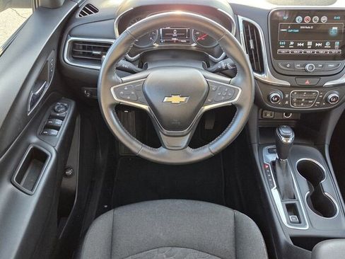 Used 2018 Chevrolet Equinox LT w/ Sun & Infotainment Package image 9
