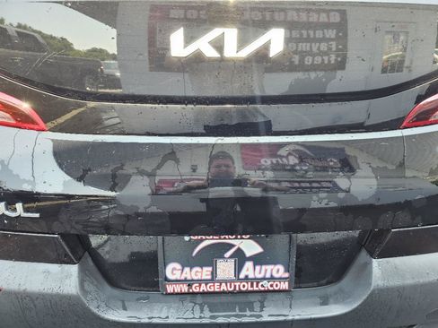 Used 2022 Kia Soul LX FWD image 16