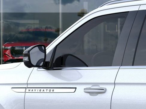 New 2026 Lincoln Navigator L Reserve AWD/4WD image 20