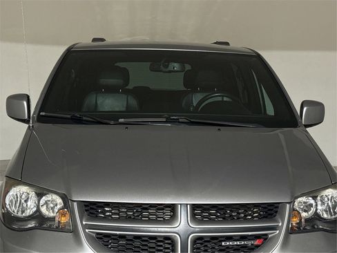 Used 2017 Dodge Grand Caravan GT image 12