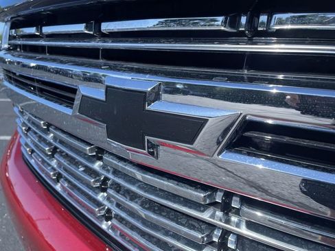 Used 2024 Chevrolet Tahoe Premier image 32