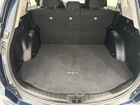 Used 2018 Toyota RAV4 LE w/ All Weather Liner Package AWD/4WD image 15