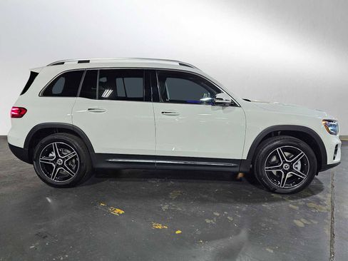 New 2026 Mercedes-Benz GLB 250 4MATIC image 2