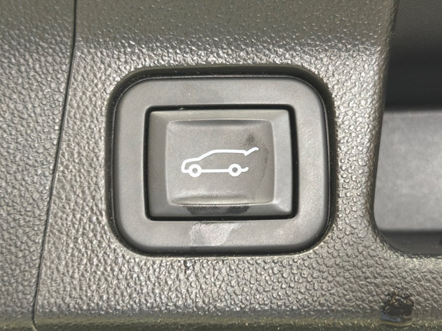 Used 2017 GMC Acadia Denali w/ Technology Package AWD/4WD image 21