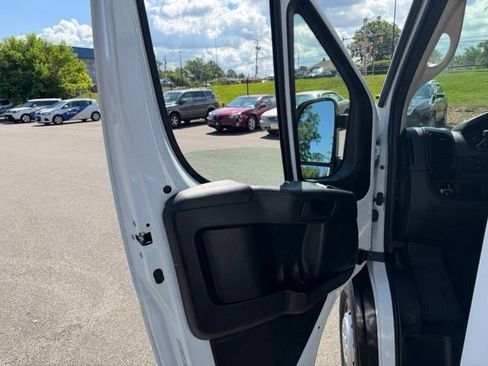 Used 2023 RAM ProMaster 2500 FWD image 14