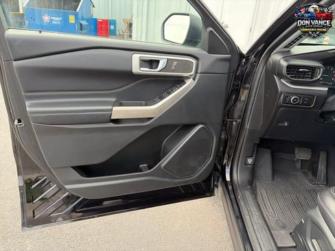 Used 2023 Ford Explorer XLT w/ Equipment Group 202A AWD/4WD image 12