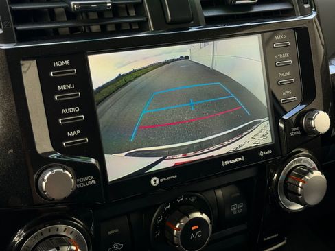 Used 2024 Toyota 4Runner TRD Off-Road Premium image 27