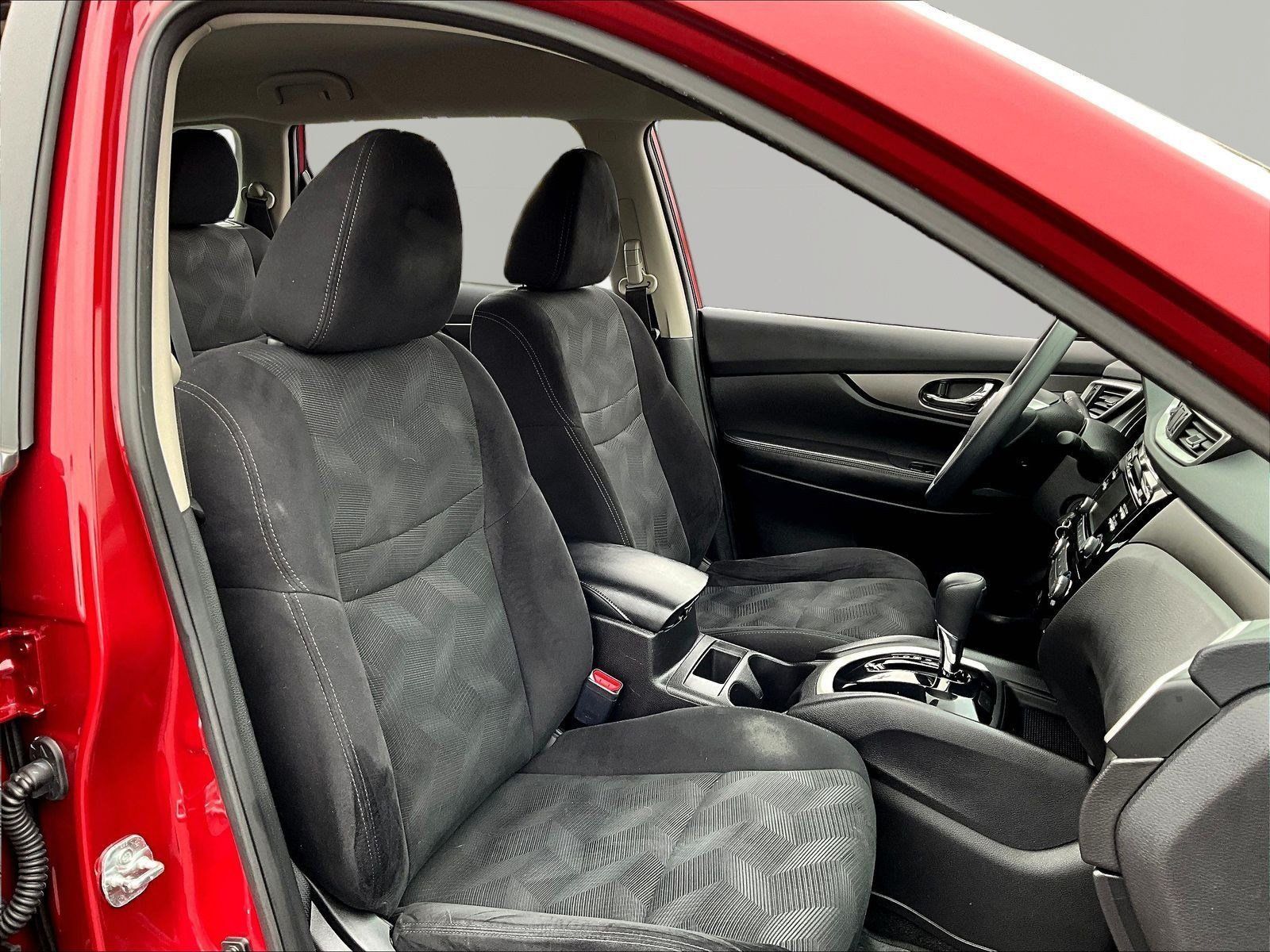 Used 2014 Nissan Rogue S AWD/4WD image 28