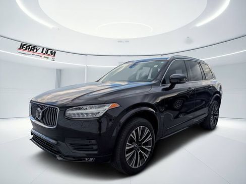 Used 2020 Volvo XC90 T6 Momentum w/ Protection Package Premier AWD/4WD image 8