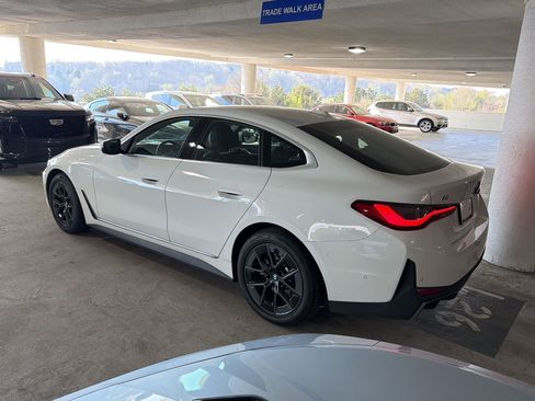 Used 2023 BMW i4 eDrive35 w/ Premium Package image 3