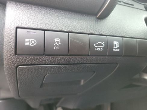 Used 2021 Toyota Camry SE image 27