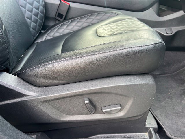 Used 2024 Ford Edge Titanium w/ Equipment Group 301A AWD/4WD image 12