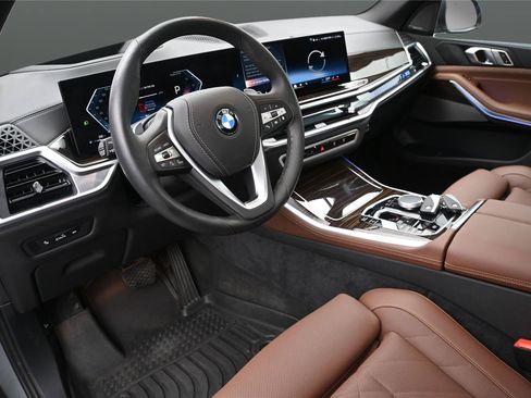 Used 2026 BMW X5 xDrive40i AWD/4WD image 2