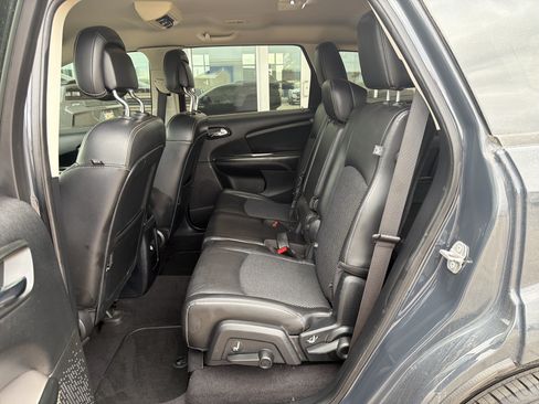 Used 2018 Dodge Journey Crossroad AWD/4WD image 9