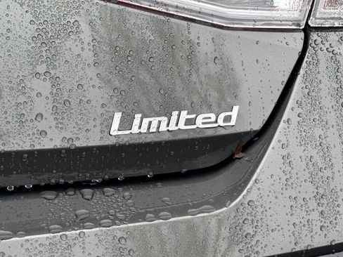 New 2026 Hyundai Elantra Limited image 7