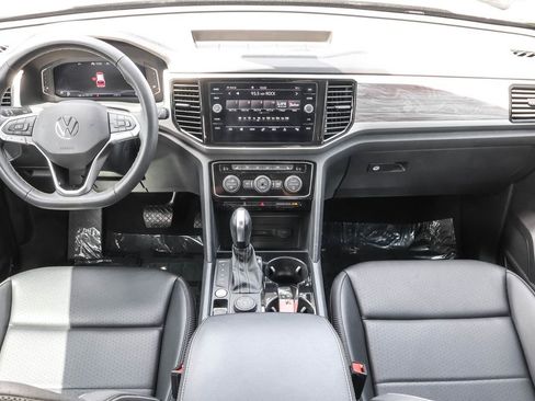 Used 2023 Volkswagen Atlas Cross Sport SE w/ Panoramic Sunroof Package AWD/4WD image 32