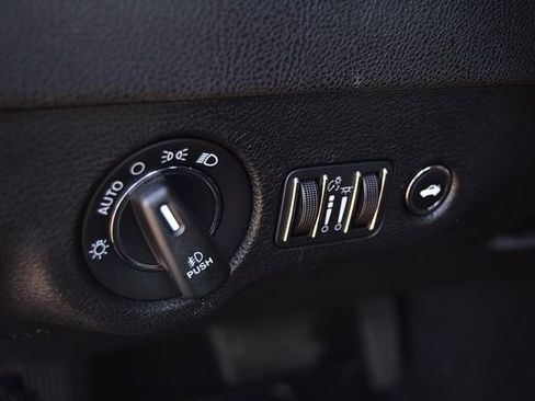 Used 2023 Chrysler 300 S image 12