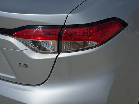Used 2025 Toyota Corolla LE FWD image 23