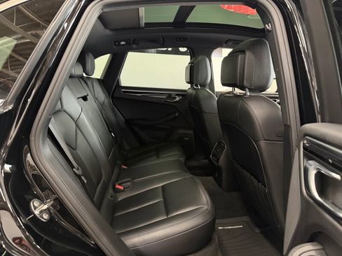Used 2019 Porsche Macan S AWD/4WD image 36