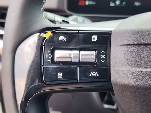 New 2027 Kia Carnival SX w/ Dark Edition Package FWD image 15