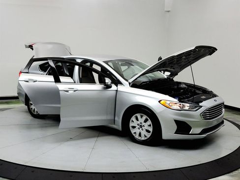 Used 2019 Ford Fusion S image 10