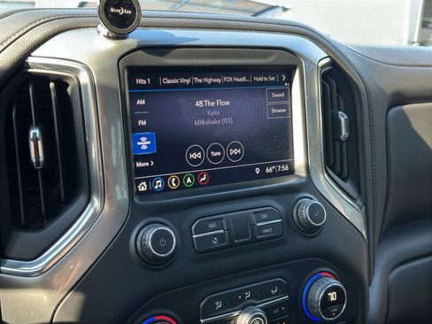 Used 2019 Chevrolet Silverado 1500 LTZ w/ LTZ Plus Package AWD/4WD image 12
