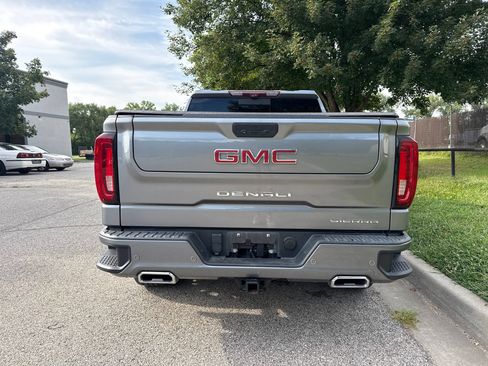 Used 2020 GMC Sierra 1500 Denali w/ Denali Premium Package AWD/4WD image 4