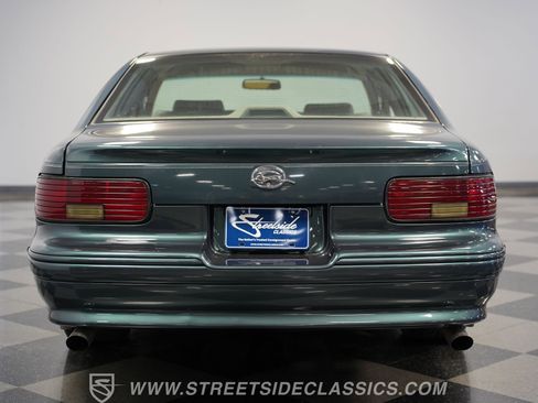 Used 1995 Chevrolet Impala SS image 25