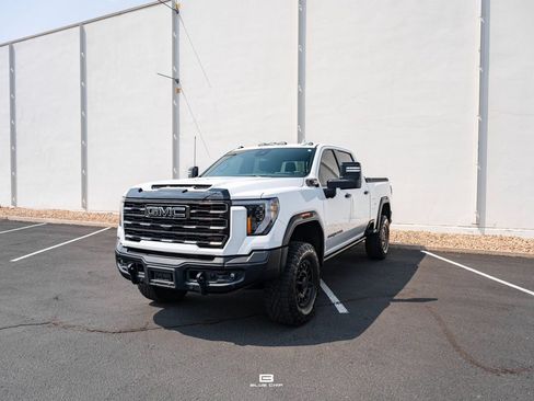 Used 2024 GMC Sierra 2500 AT4X w/ AT4X AEV Edition AWD/4WD image 22