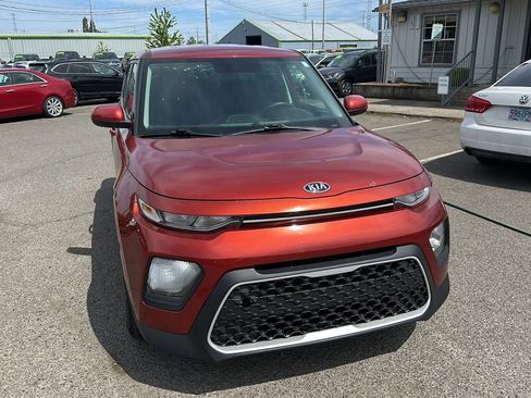 Used 2021 Kia Soul LX image 1