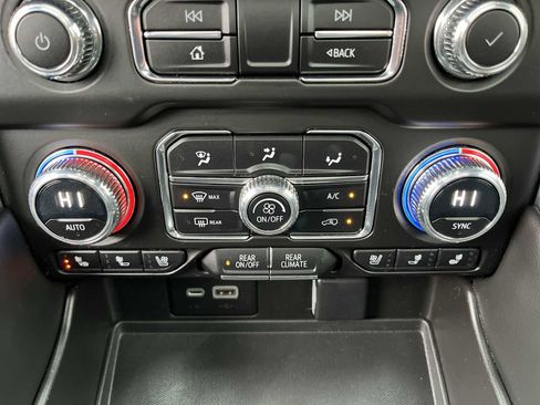 Certified 2023 GMC Yukon SLT image 19