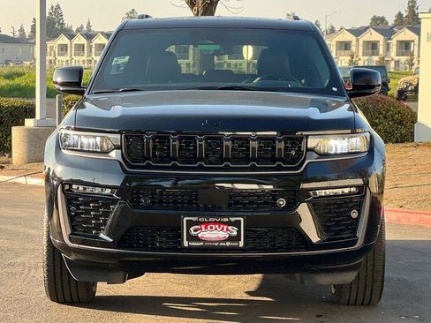 New 2026 Jeep Grand Cherokee Limited image 9