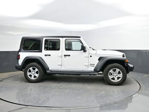 Used 2018 Jeep Wrangler Unlimited Sport S AWD/4WD image 11