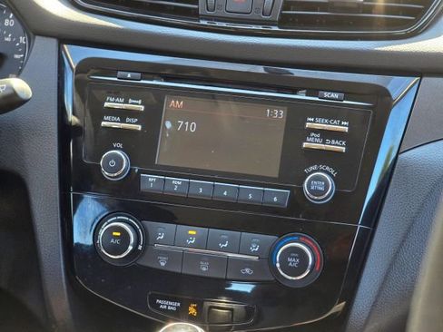 Used 2018 Nissan Rogue Sport S w/ S Appearance Package AWD/4WD image 21