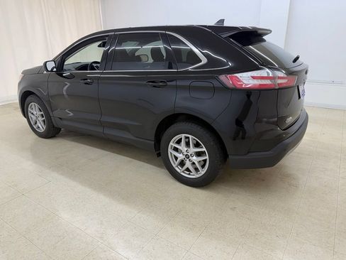 Used 2024 Ford Edge SEL w/ Convenience Package AWD/4WD image 3