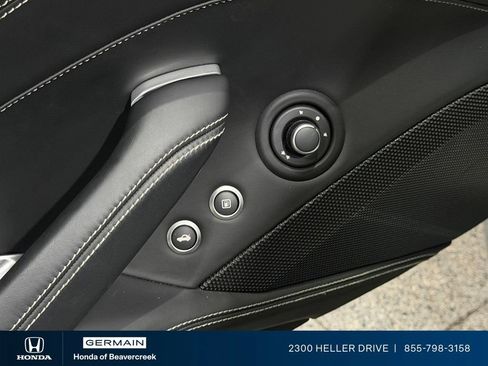 Used 2017 Ferrari California T RWD image 19