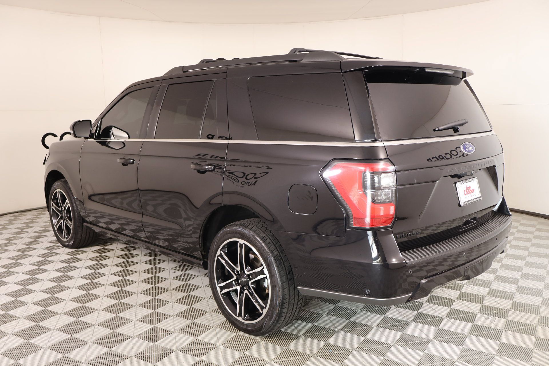 Used 2021 Ford Expedition Limited AWD/4WD image 25