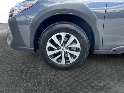 Used 2025 Subaru Outback Premium AWD/4WD image 14