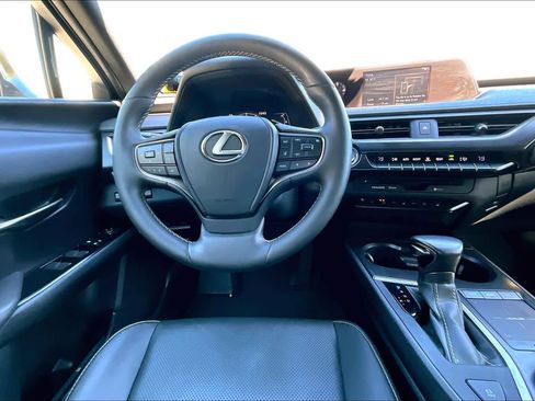 Used 2021 Lexus UX 200 w/ Premium Package FWD image 6