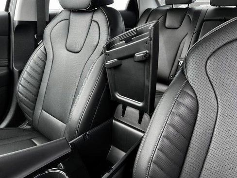 New 2025 Hyundai Elantra Limited FWD image 18