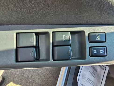 Used 2015 Nissan Frontier SV w/ SV Value Truck Package RWD image 27