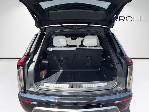 New 2026 Cadillac Vistiq Sport w/ LPO, Floor Liner Package AWD/4WD image 12