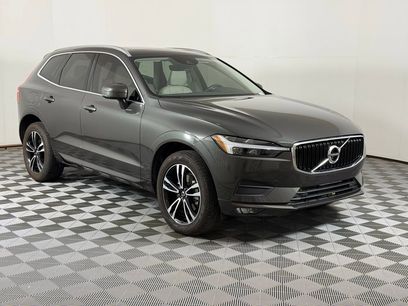 Used 2021 Volvo XC60 T5 Momentum w/ Premium Package